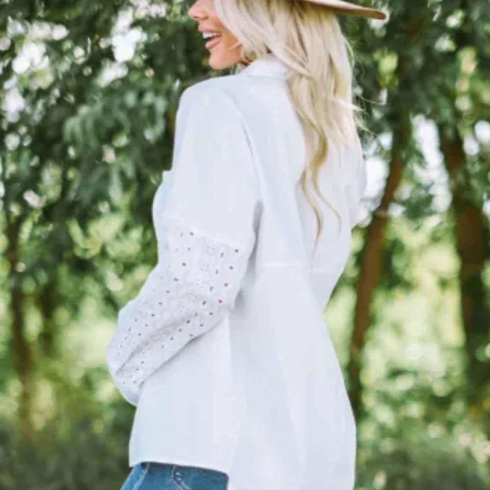 New White Eyelet Detail Oversize Shirt - Picture 5 of 12
